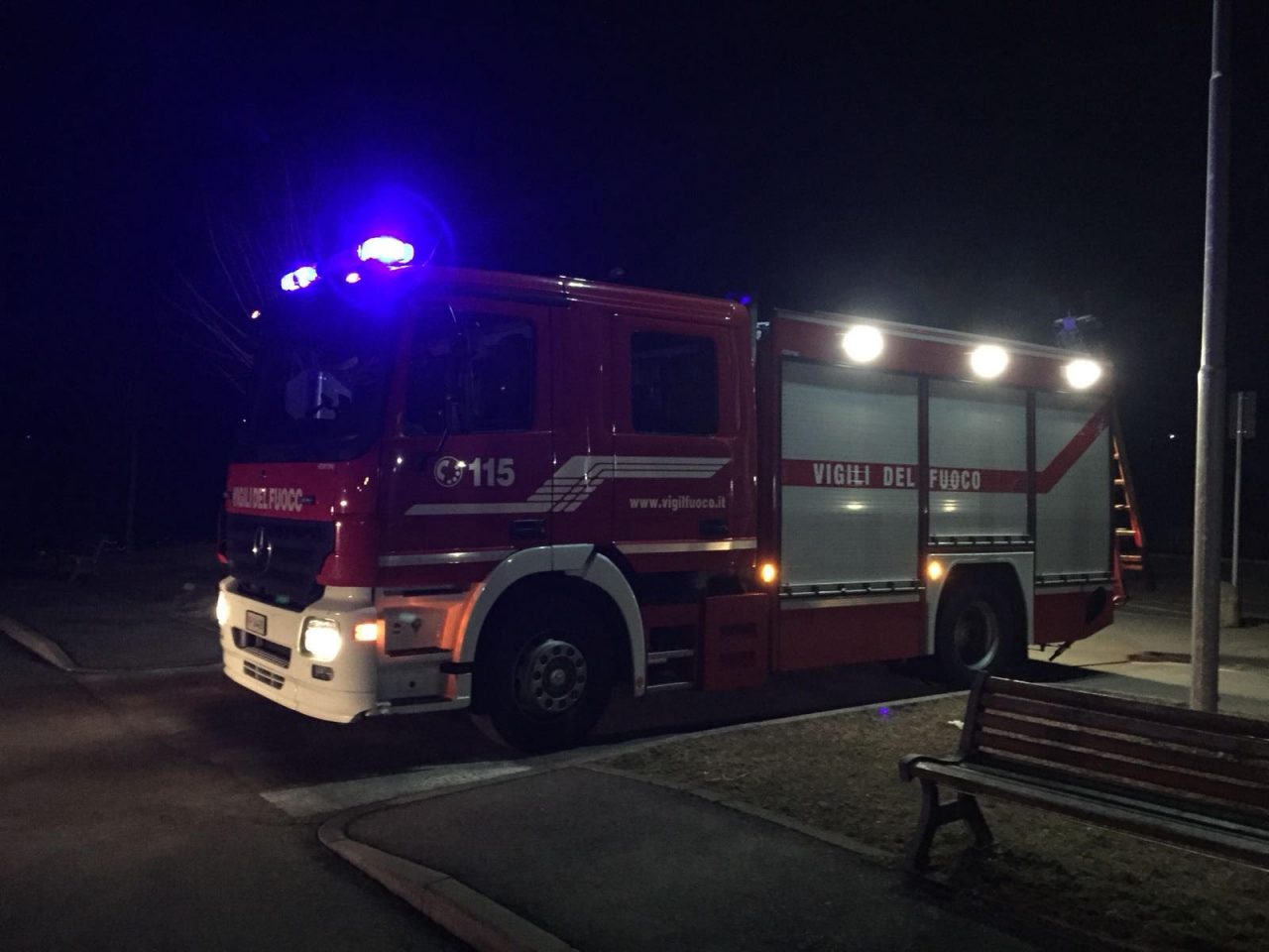 Incidente Castelletto Ticino: sbatte contro a un muro in via Diaz
