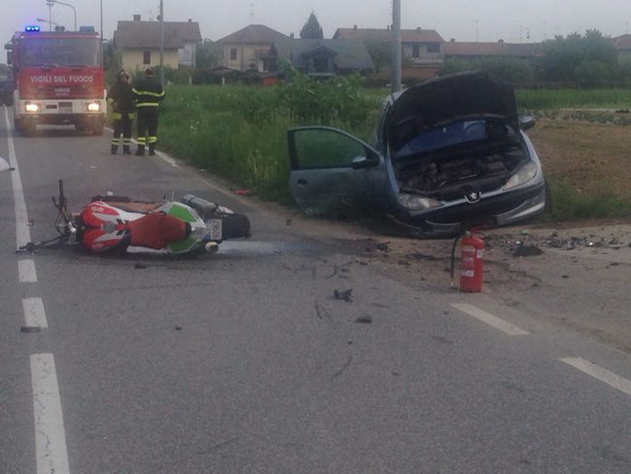 Fontaneto: oggi il funerale del giovane morto in moto