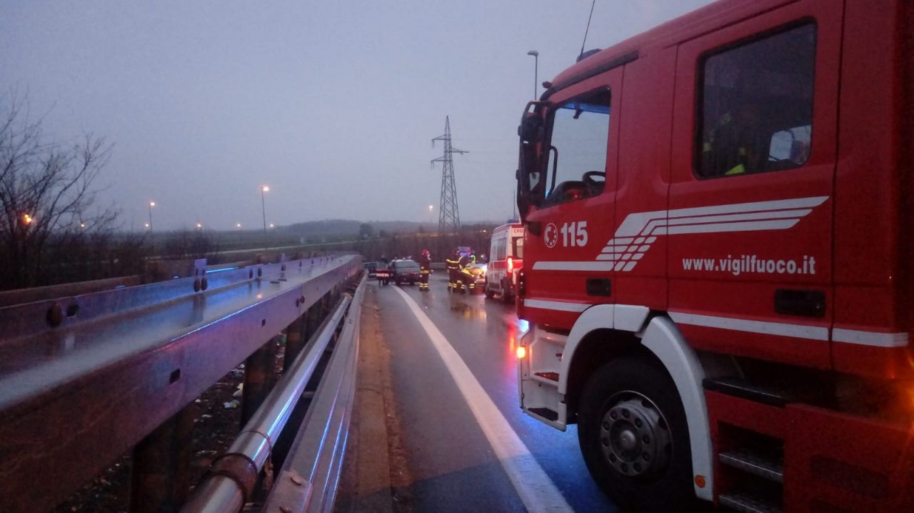 incidente tangenziale novara