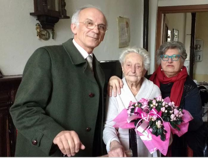 Compie 102 anni: grande festa a Pombia