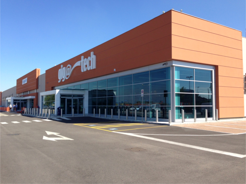 Furti a raffica e arresti al Gigante di Trecate