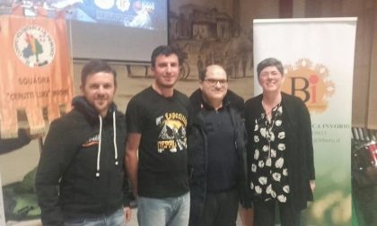 Invoriese sulle vette del Nepal torna in paese e incontra i compaesani