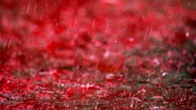 Questa sera potrebbe scendere “pioggia rossa”