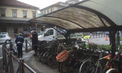 Rimosse venticinque bici alla Stazione FOTOGALLERY