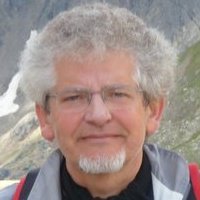 Renato Cantone dal camice alla penna