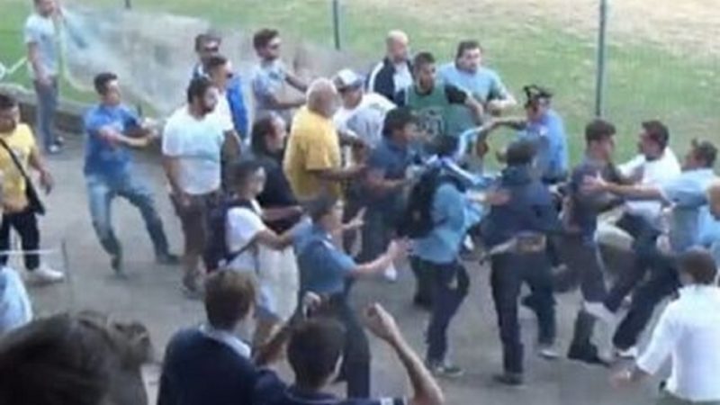 Gozzano-Borgosesia: 14enne preso a calci e pugni. Quattro denunce