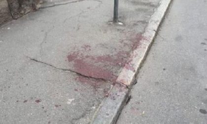 Spacca vetrina e si ferisce una mano