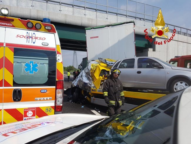 Incidente mortale sulla A4 tra Rho e la barriera di Milano FOTO