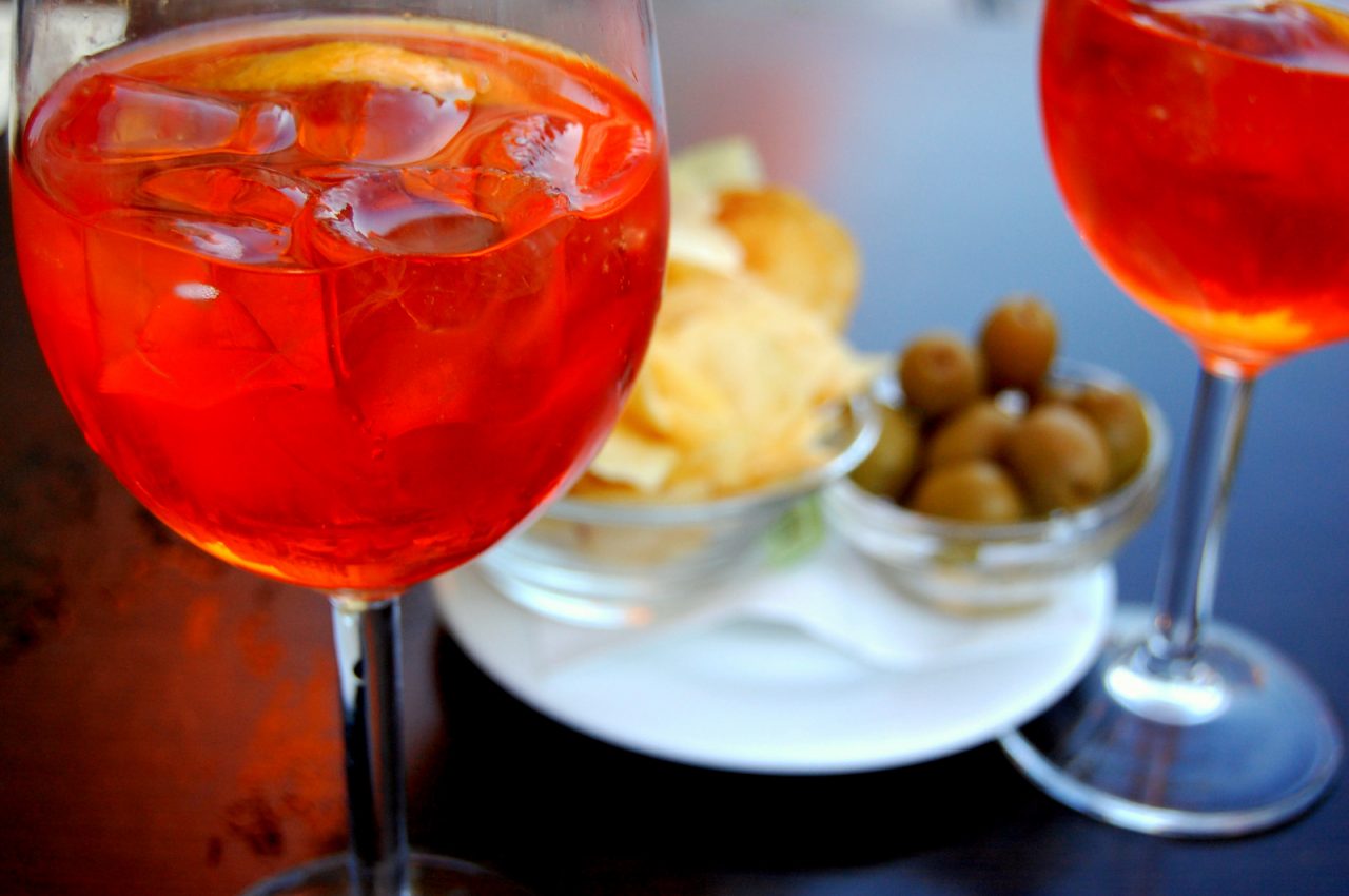 Just Spritz, aperitivo al Broletto con i prodotti del territorio