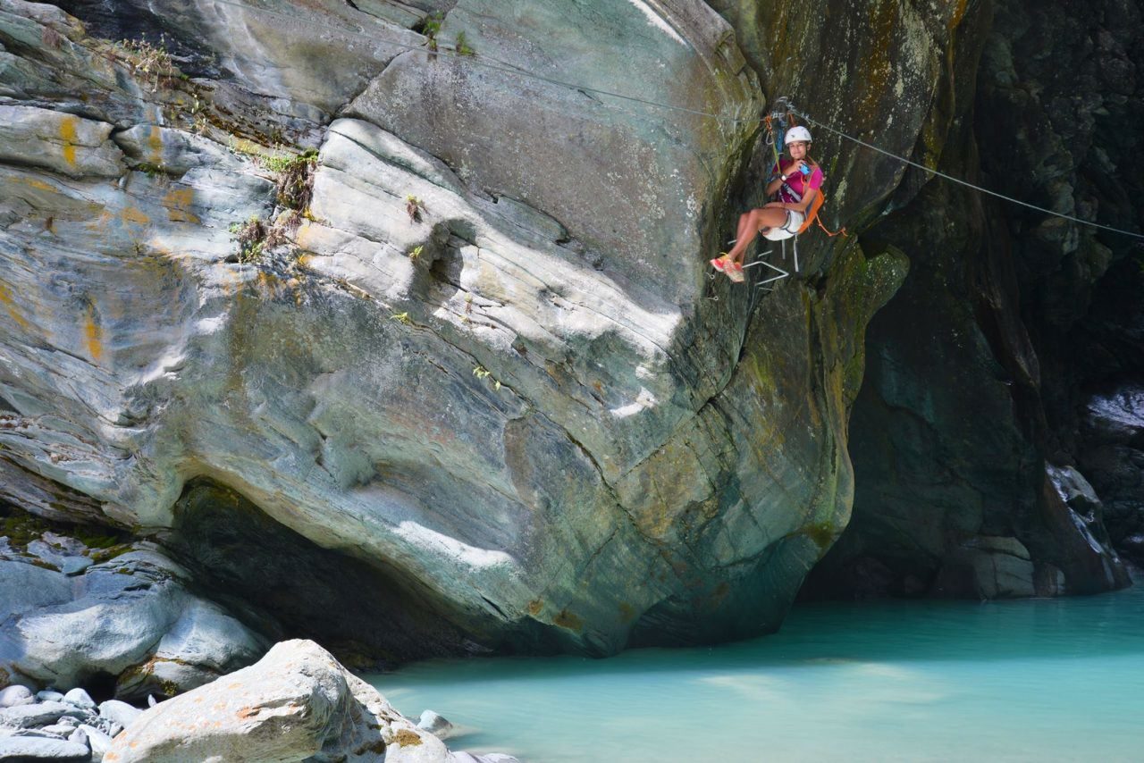 Sospesi alle corde nelle gole di roccia: in Valtellina si può GALLERY