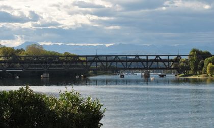 Barcaiolo torna sul Ticino tra Castelletto e Sesto Calende
