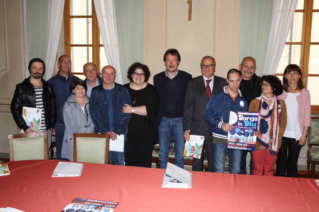 Cena di comunità “in blu” il 9 giugno in piazza