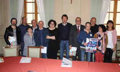 Cena di comunità "in blu" il 9 giugno in piazza
