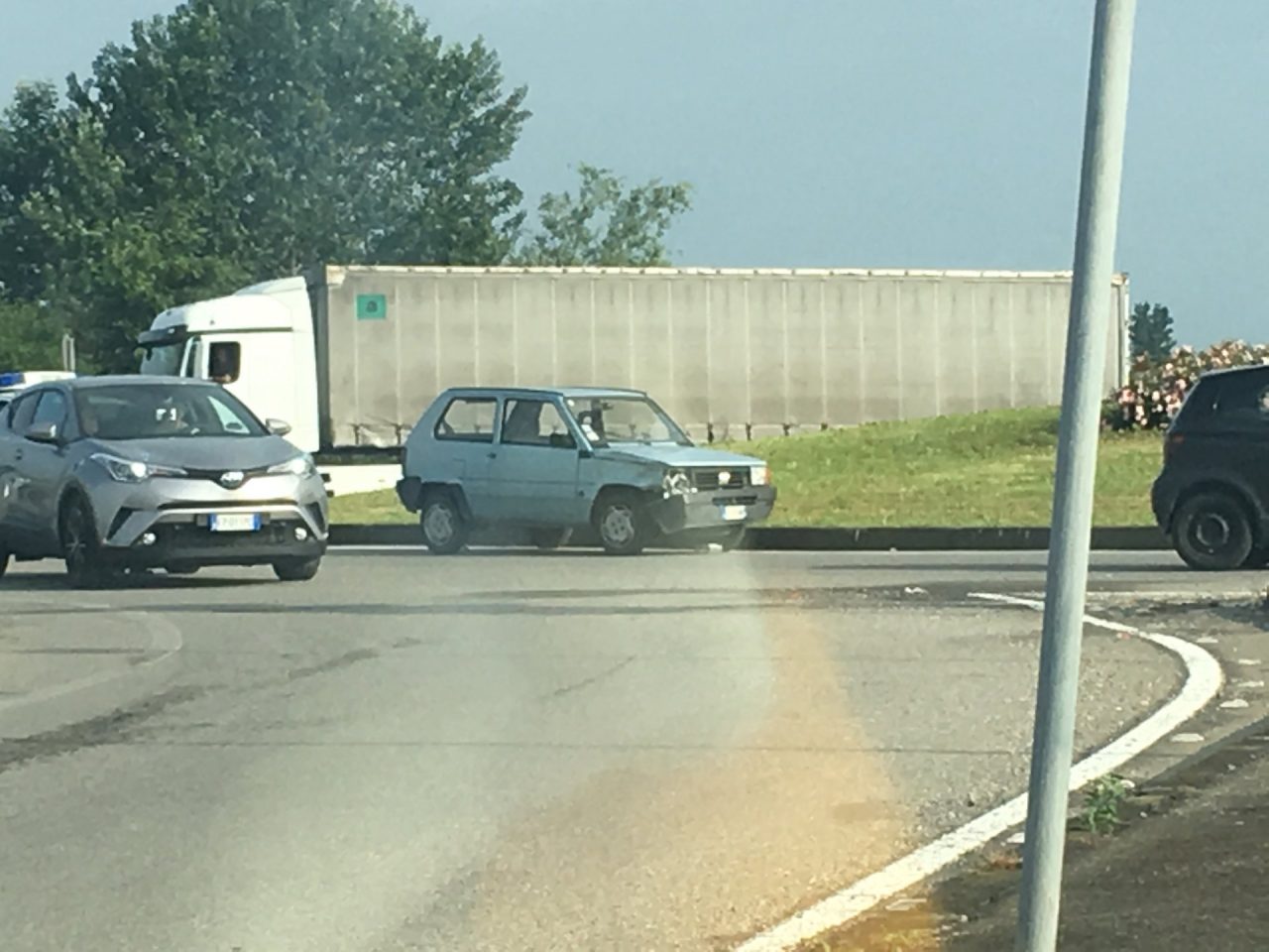 Rotonda incidente a Trecate