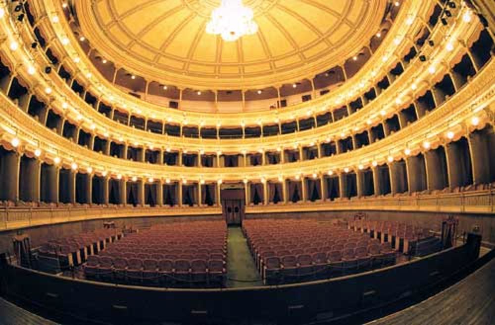 Teatro Coccia “dalla commedia alla farsa”