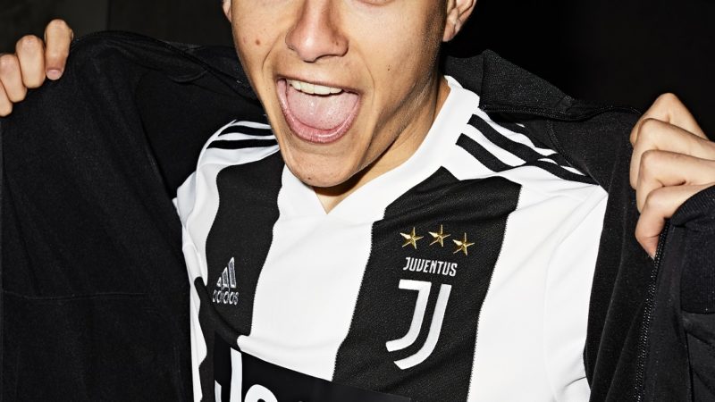 Nuova maglia della Juve scatena la rivolta sui social