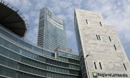 Palazzo della Regione Lombardia: donna si getta dal settimo piano