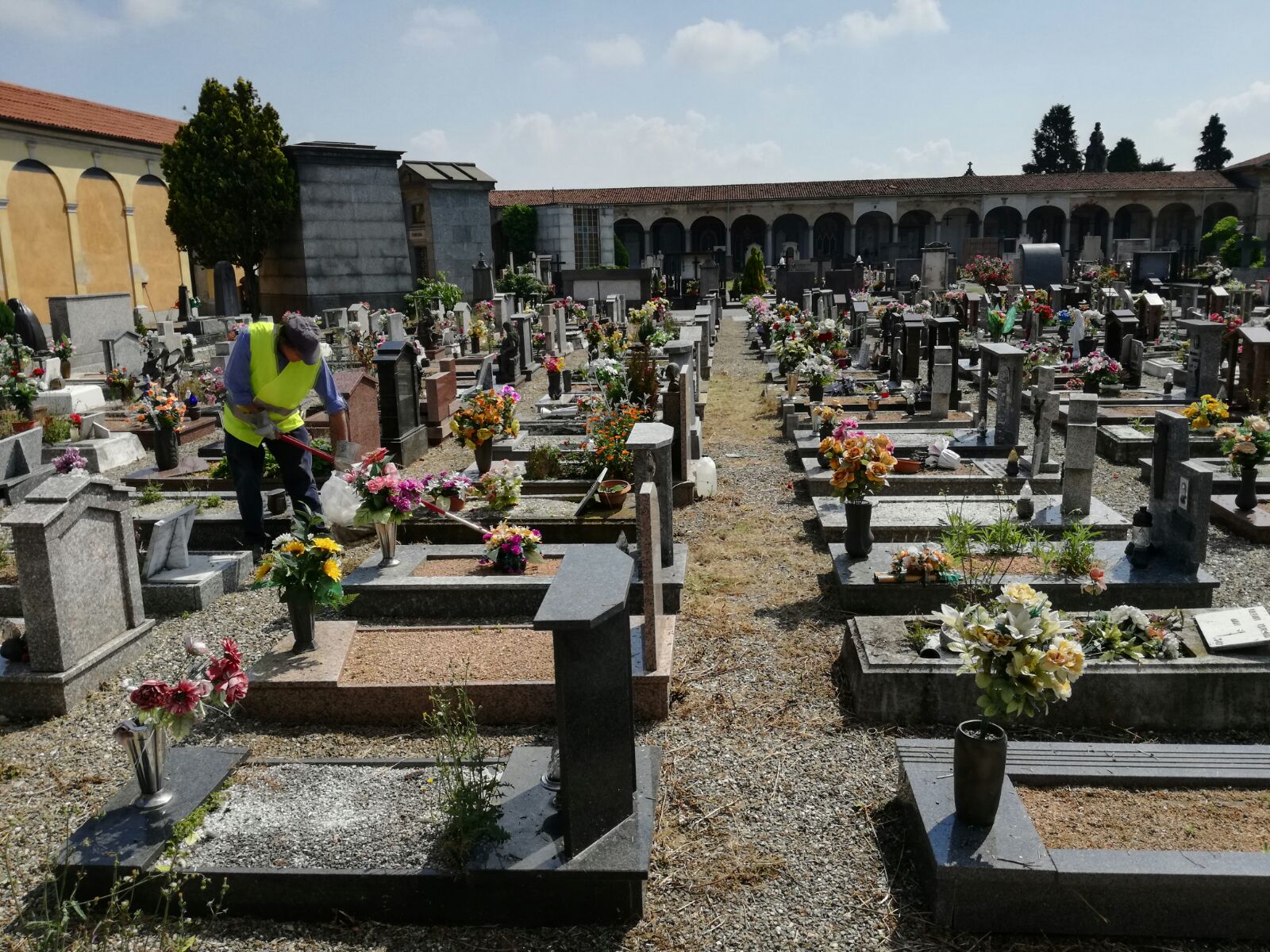 foto CimiteroUrbano Assa3