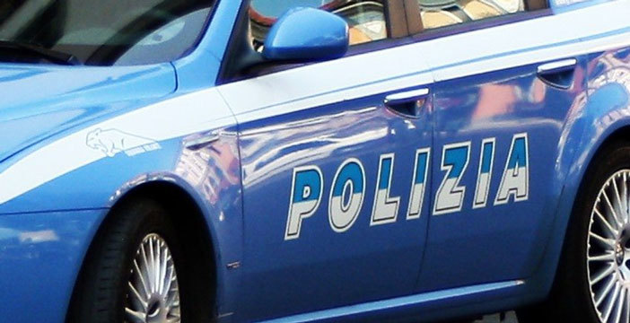 Fugge alla Polstrada: fermato dalla gomma bucata