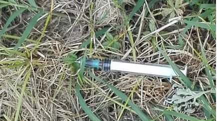 Pericolo siringhe abbandonate a Novara