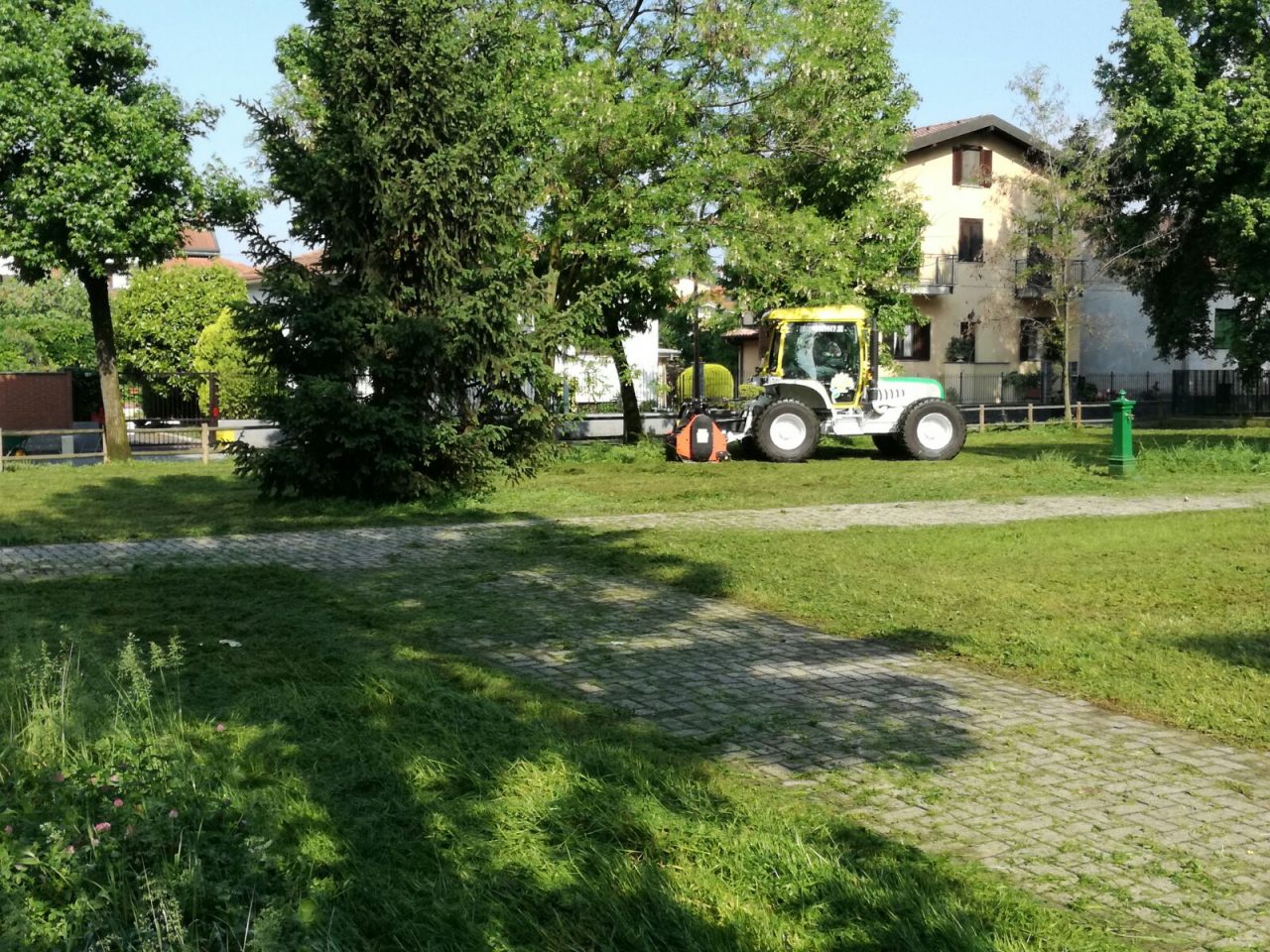 Taglio del verde, diserbo e decoro urbano, Assa all’opera FOTOGALLERY