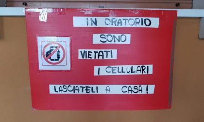 Cellulare vietato per i bambini del Grest estivo