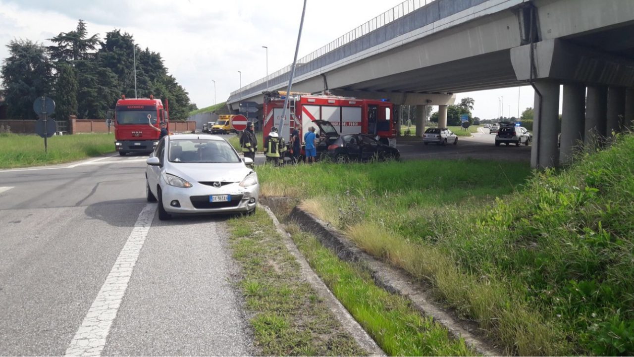 Incidente Cameri: persona incastrata fra le lamiere FOTO