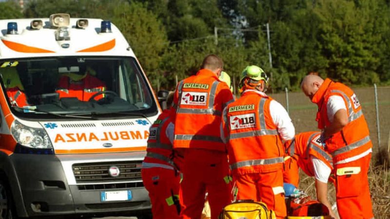 Incidente tra Ghemme e Cavaglio: motociclista in ospedale