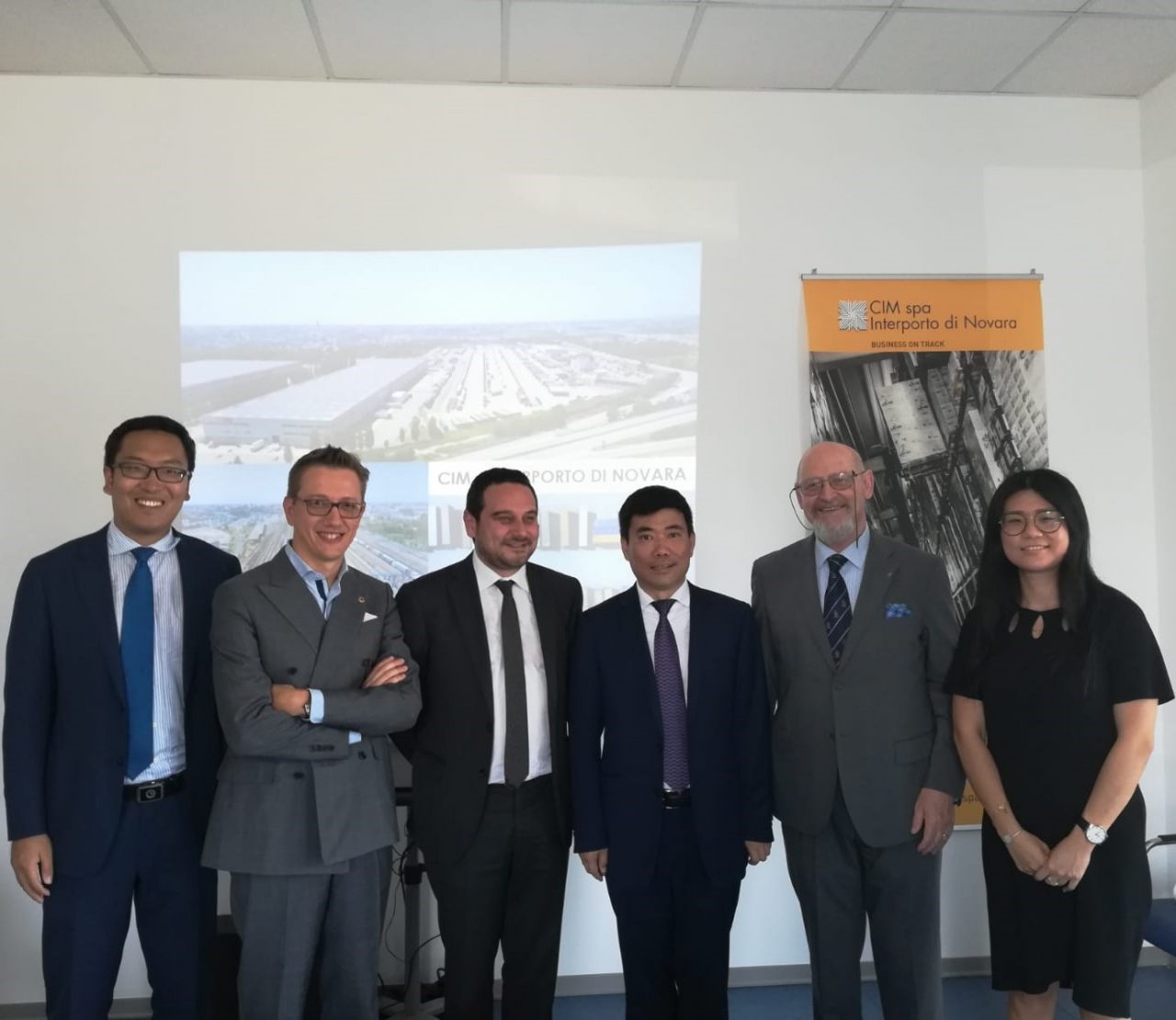 Cina Novara il console in visita al Cim