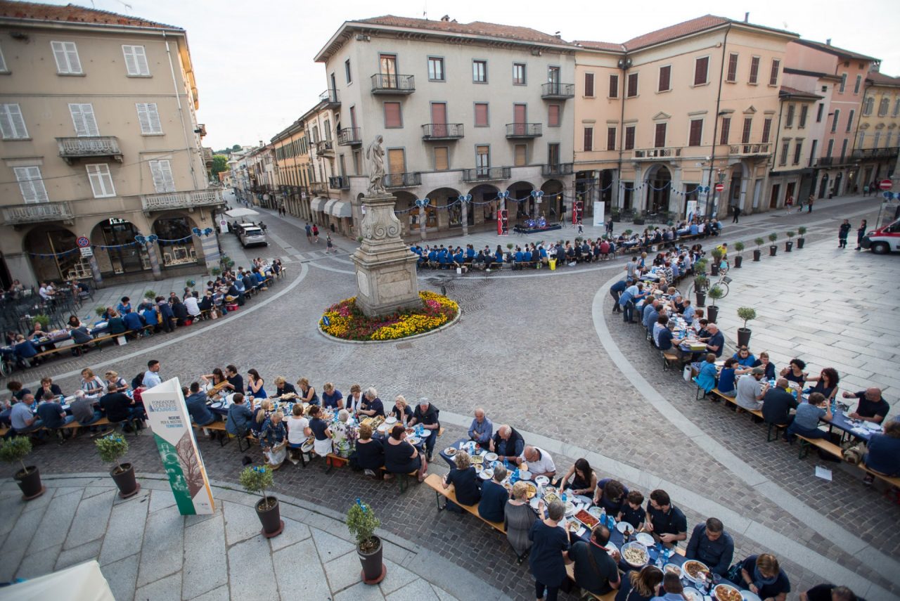 Cena Borgo in blu a Borgomanero: ancora posti disponibili