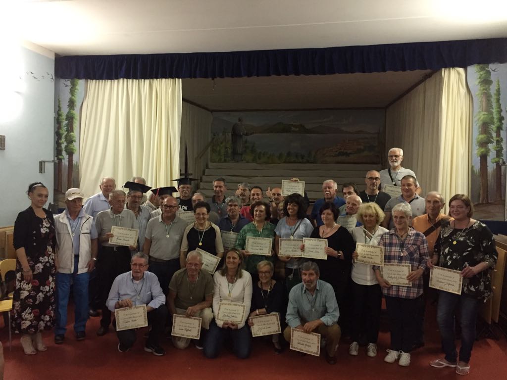 Festa finale in grande stile per il corso di dialetto aronese