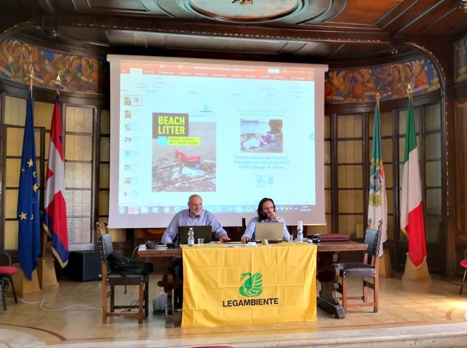 Rifiuti nel lago Maggiore, ecco cosa c’è nelle acque