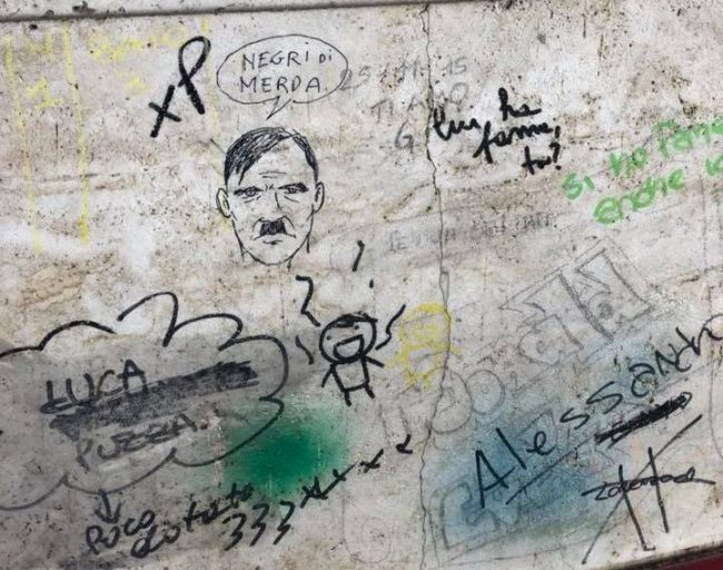 graffiti razzisti 