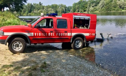 Scivola in acqua e muore: tragedia a Cameri