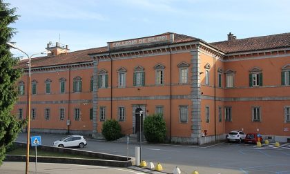 Passione e impegno, gli studenti novaresi premiano don Alberto Brentegani