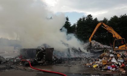 Borgo Ticino incendio in discarica