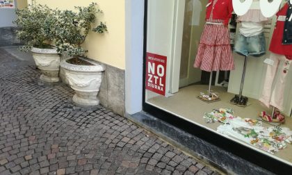 Commercianti in rivolta ad Arona contro la Ztl diurna
