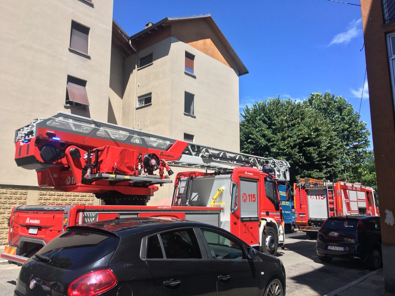 Incendio in casa e viene salvata la proprietaria