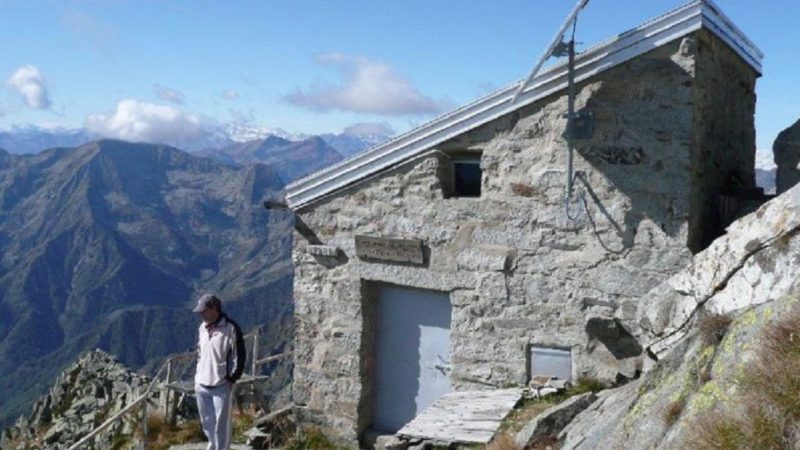 Rifugio a 2500 metri devastato dai vandali