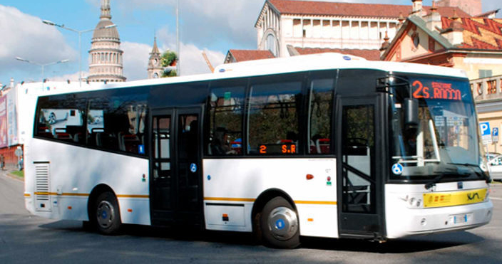 Odissea bus per arrivare al Bonfantini: ritardi quasi due volte a settimana