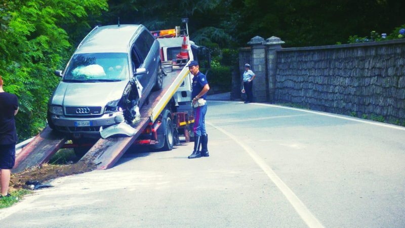 Schianto a Gozzano: quattro persone coinvolte