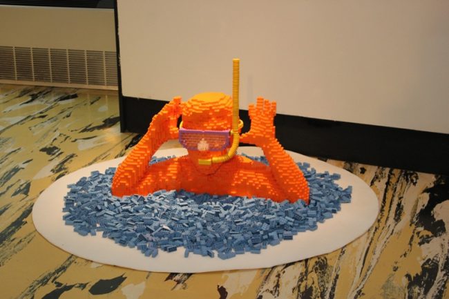 La carica dei 600mila mattoncini LEGO in mostra