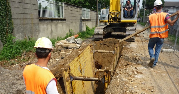 Allagamenti a Lumellogno: arrivano i lavori alle fognature