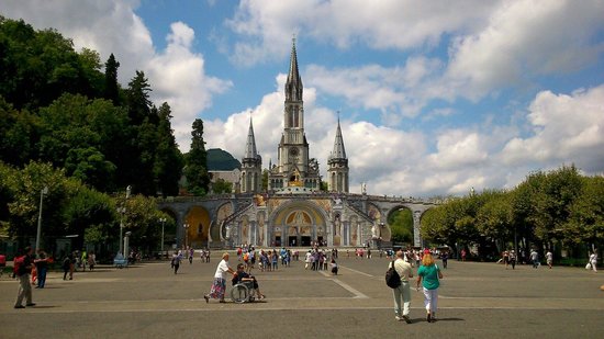 Da Borgomanero in pellegrinaggio a Lourdes: l’impresa in bici