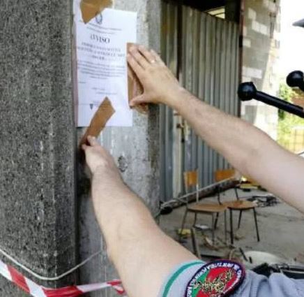 Smaltiva rifiuti già sotto sequestro