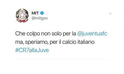 Ronaldo alla Juve: ministro Toninelli esulta col profilo del ministero