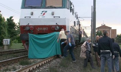 Travolto dal treno muore a 30 anni