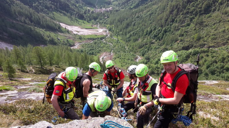 Precipita escursionista di 75 anni: la donna ricoverata al Cto in codice rosso