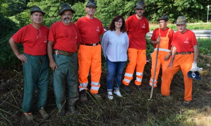 Alpini nel Rio Grua continua la pulizia dei torrenti a Borgomanero