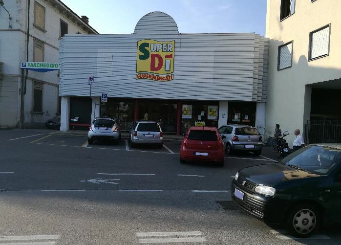 Market Superdì chiusi a Galliate e Borgomanero